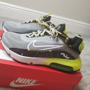 Nike Air Max 2090 SE Glow in dark size 6 Y (women 7 1/2) New